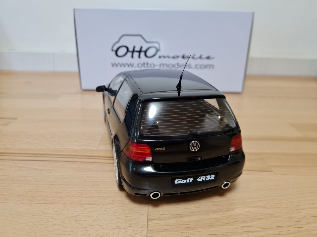 Macheta VW Golf 4 R32 ,1/18,Otto-Models/Ottomobile