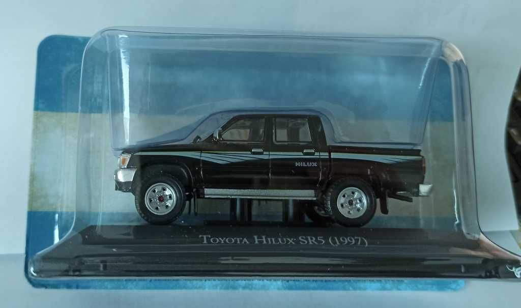 Macheta Toyota Hilux SR5 1997 - IXO/Altaya 1/43