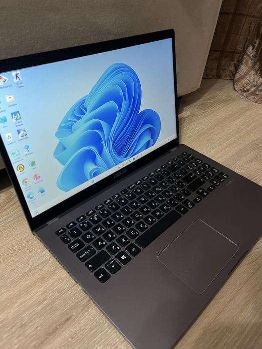 Asus D609DA новый состояние