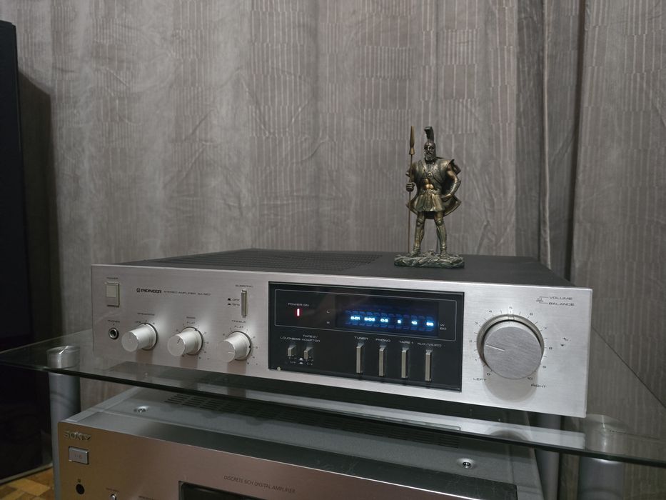 Amplificator Pioneer SA-520 "Blue Line" vu-metre albastre!!