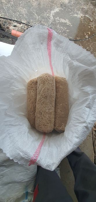 Vand brichete rumegus