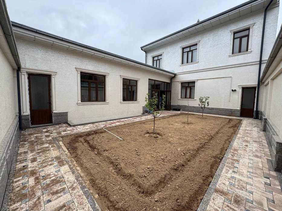 Таййор кириб яшидиган 7 хоналий  Ховли