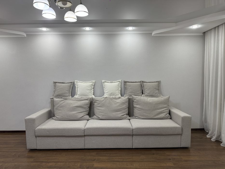 Диван априори, Сидней модель