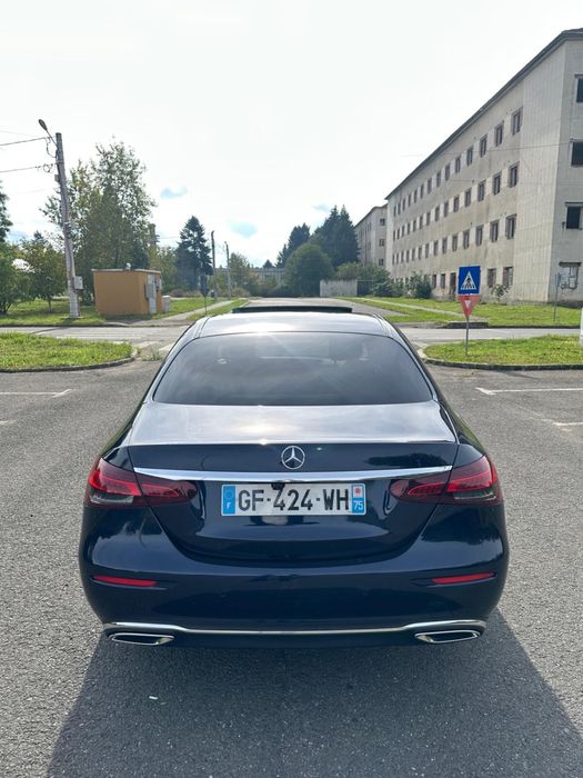 Mercedes-Benz E Mercedes-Benz 9G Tronic Exclusive