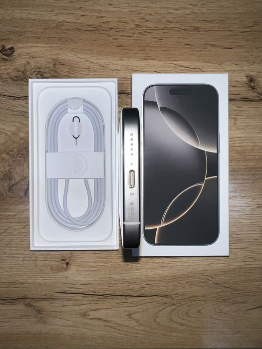 iPhone 16 pro, 256 GB, 100%