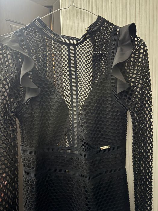 Рокля Guess черна