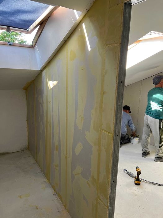 Firma  – Lucrari:  Constructii , Amenajare,Renovare,finisaje,