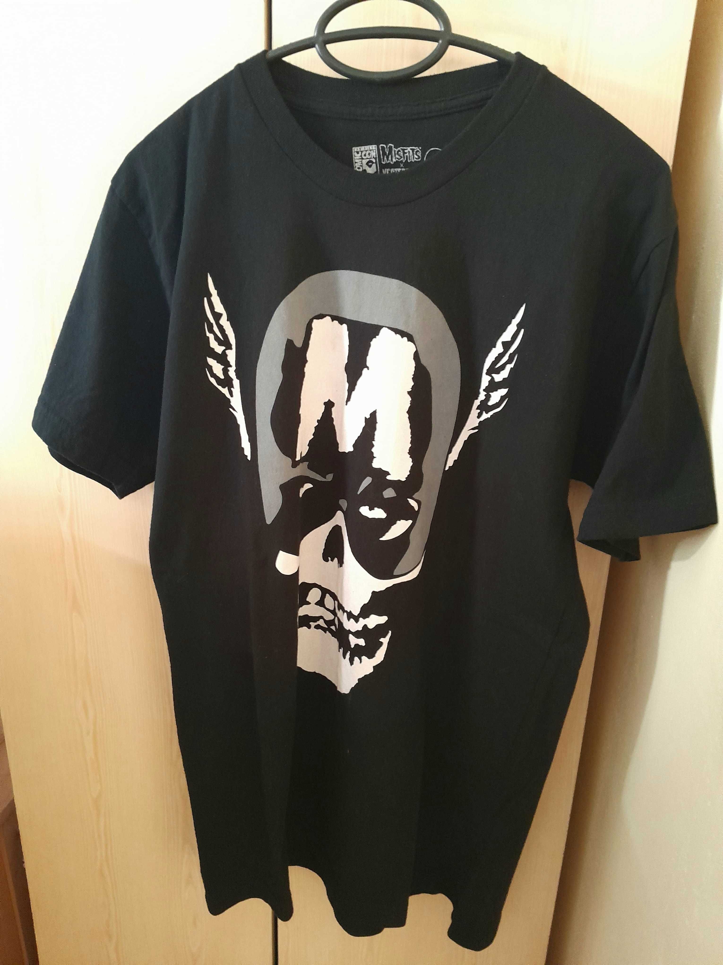Продавам метъл тениска Comic Con Misfits Super Fiend
