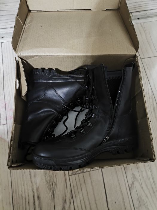 Продам берцы фирмы БИЗОН