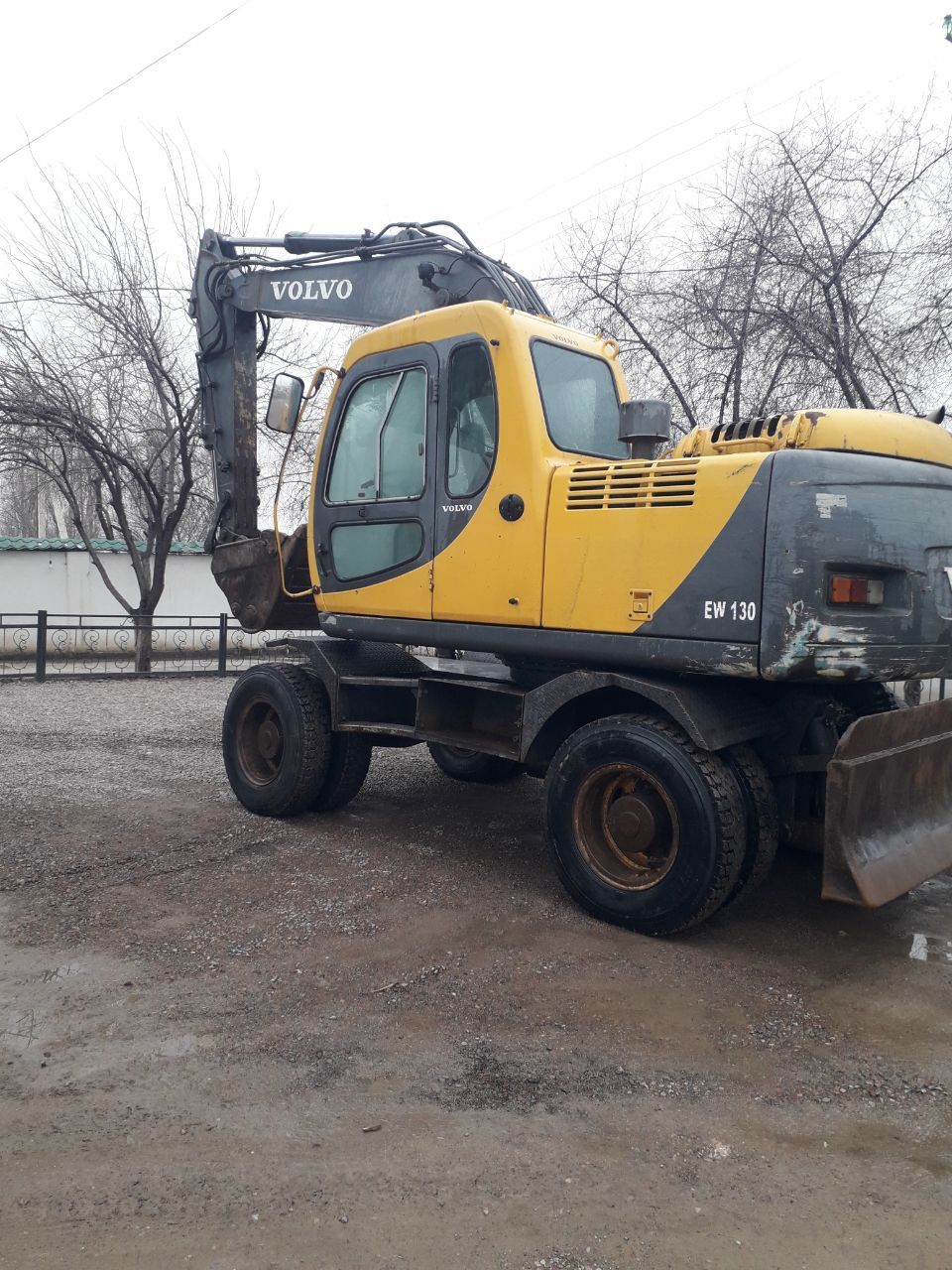 Ekskavator volvo