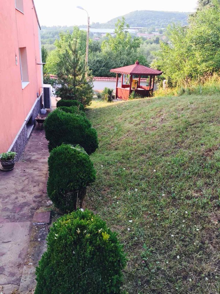 Вила село Горно Павликени