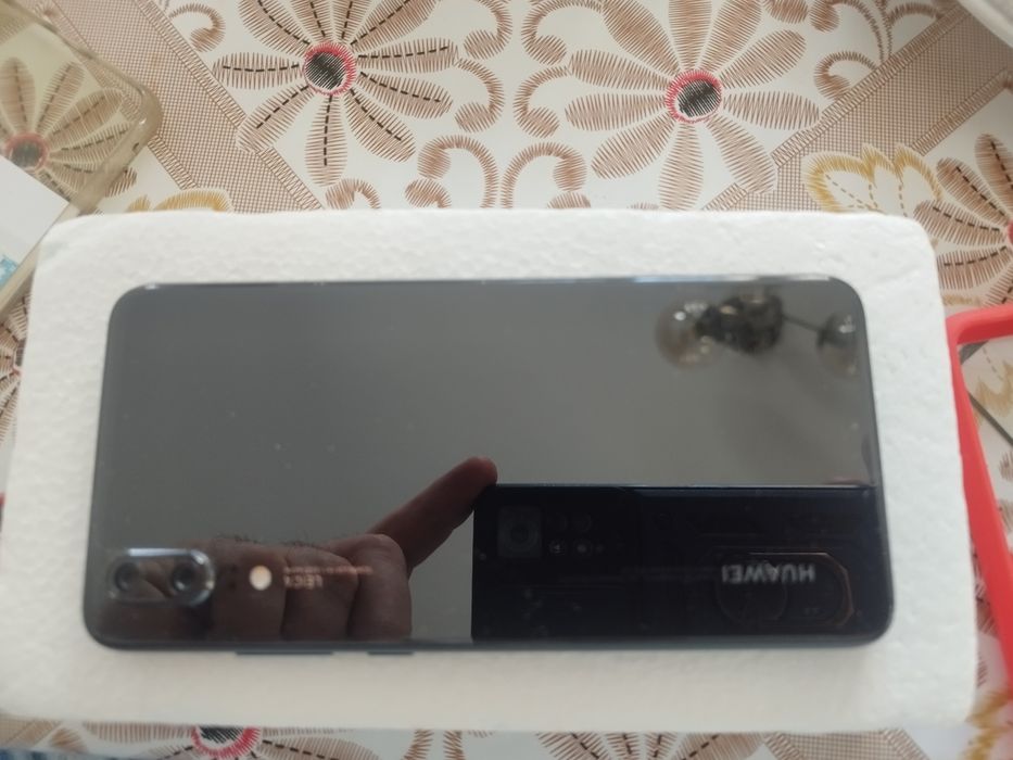 Telefon mobil Huawei P 20