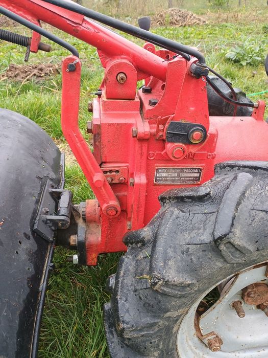 Vând motocultor pascuali cu motor lombardini lda 820