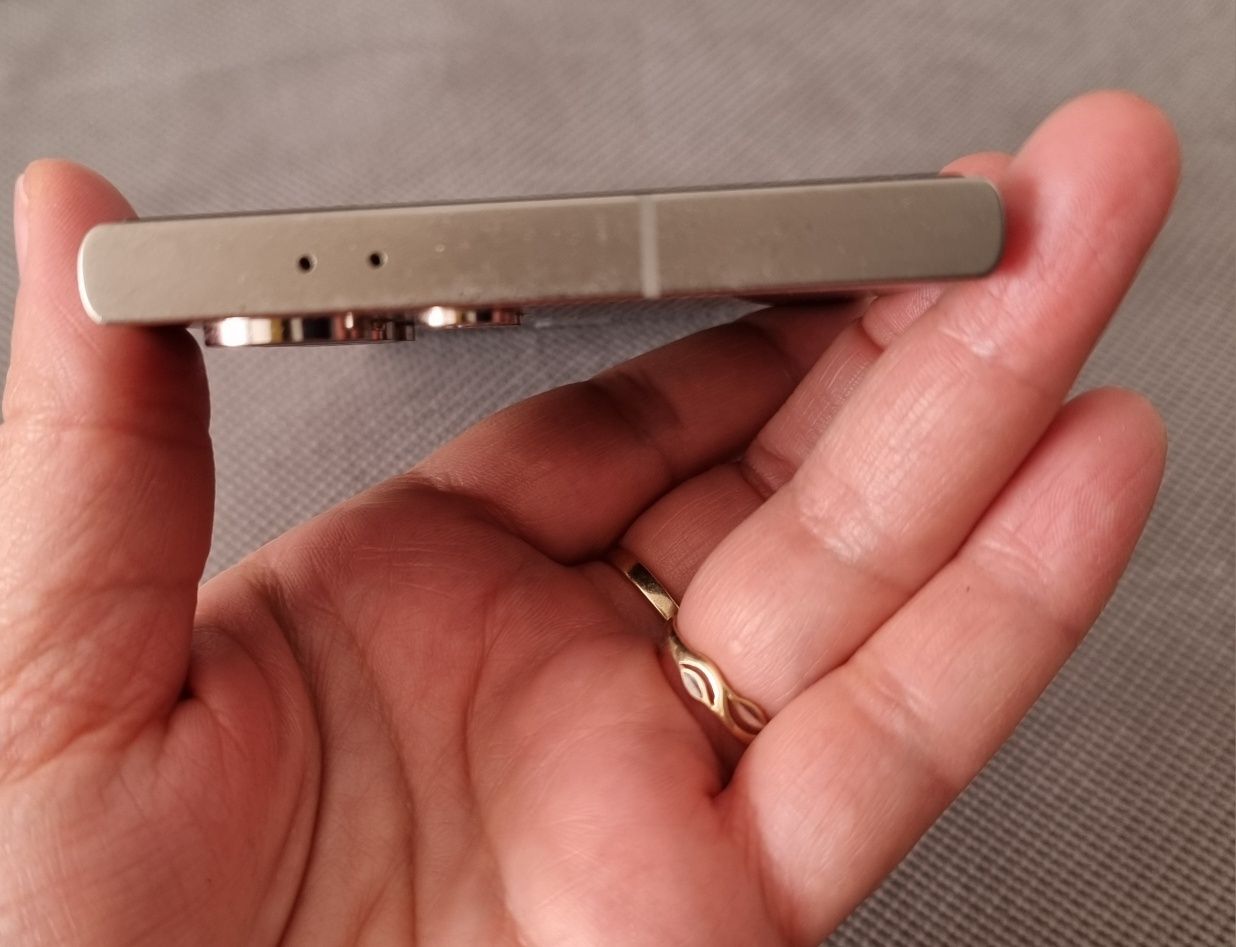 Samsung galaxy s24 ultra с 2години гаранция