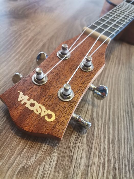 Cascha Premium Mahogany Soprano Ukulele комплект
