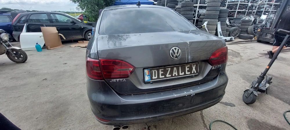 Dezmembrari Volkswagen Jetta 2014 2.5 V5 benzina