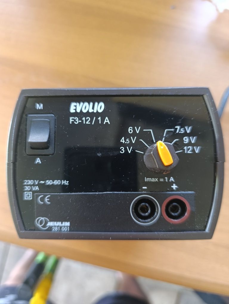 Захранване от 3 до 12 волта jeulin evolio