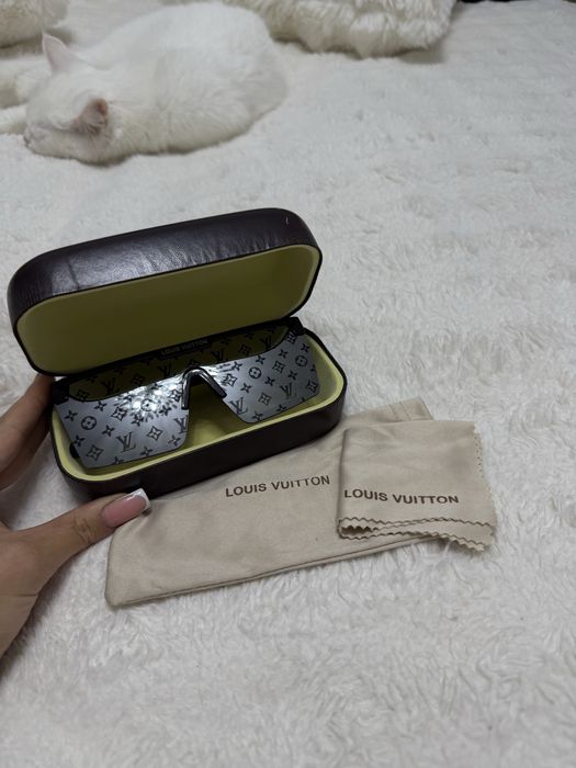 Продам очки под LV