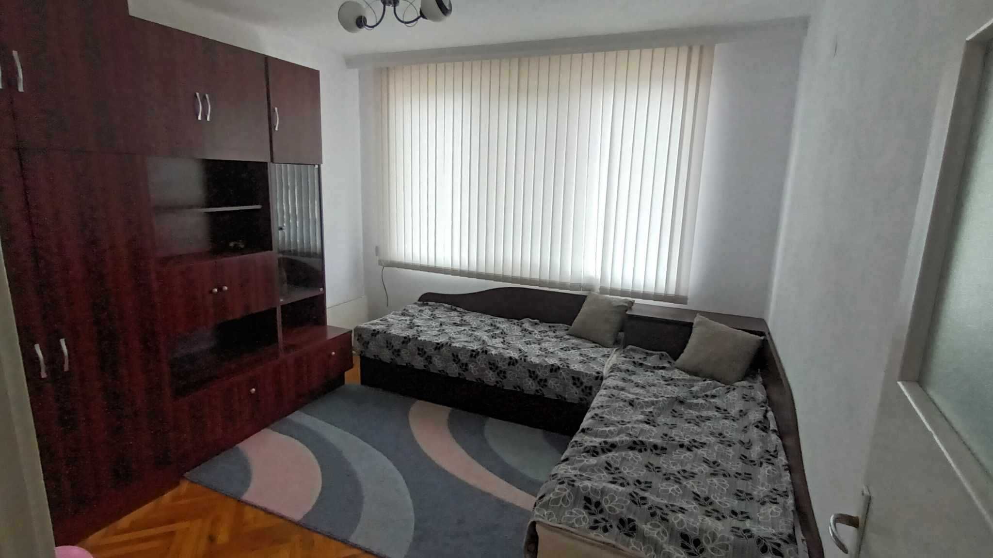 Отдавам под наем: апартамент 100 кв.м, ет.3, обзаведен в гр.Карлово