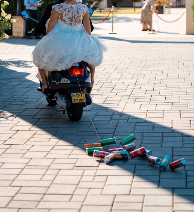 Vand rochie de mireasa