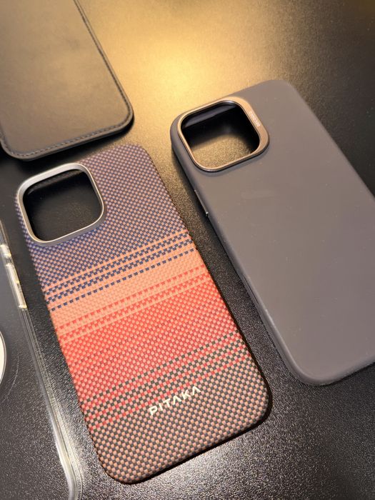Продавам калъфи за iPhone 16 Pro Max