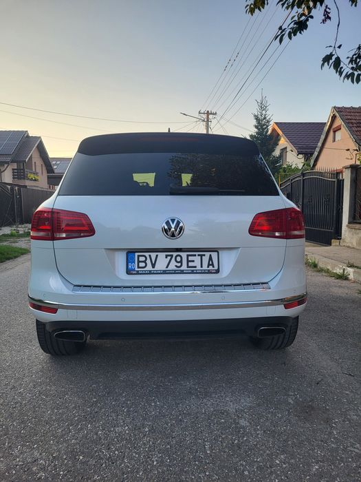 Vând Volkswagen Touareg R line 2016