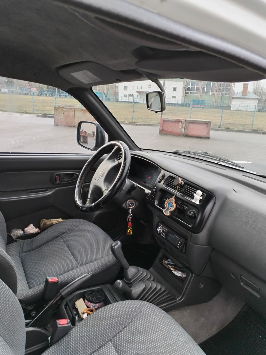 De vânzare Mitsubishi L200