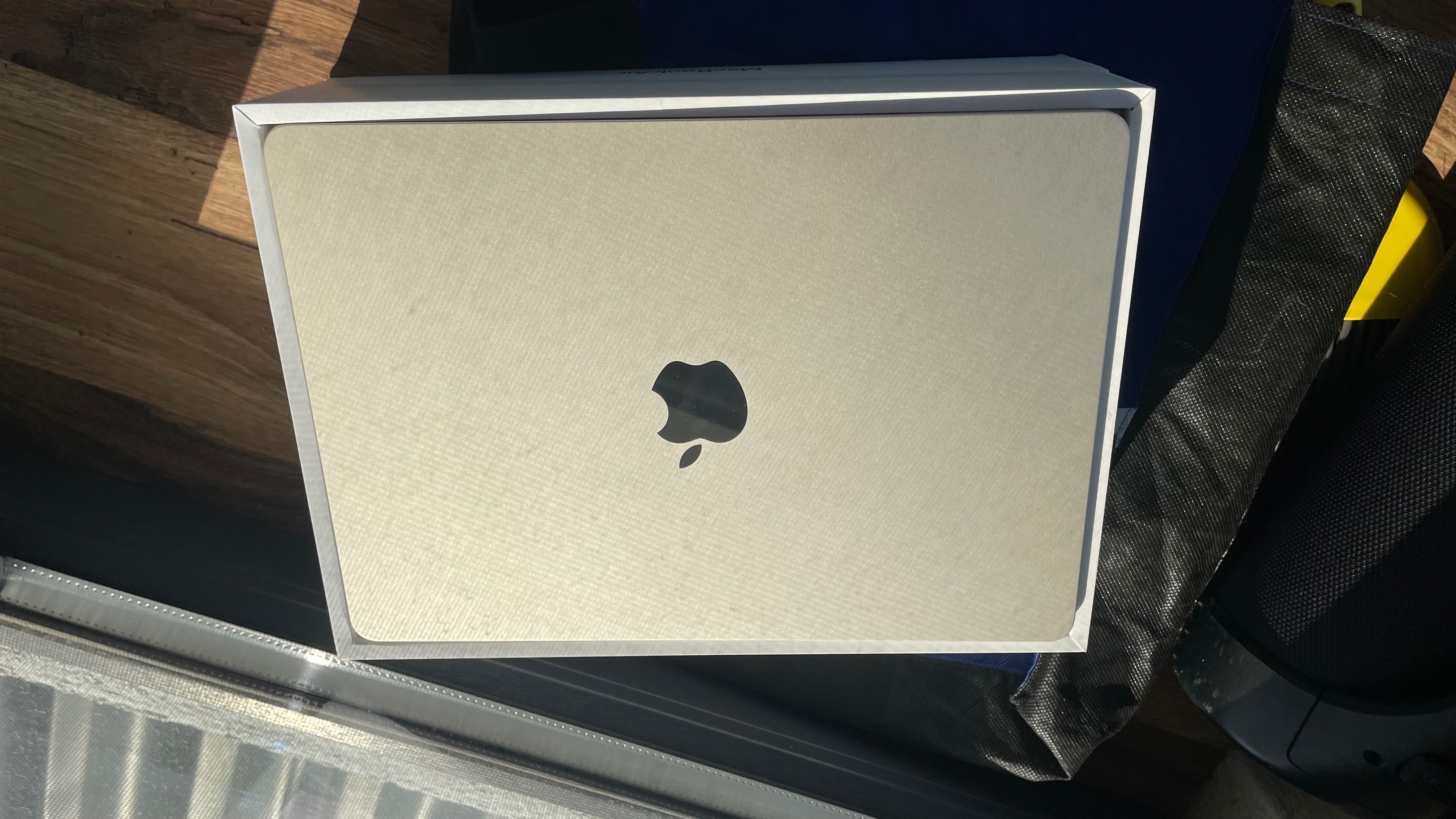 Apple Mc Book M3