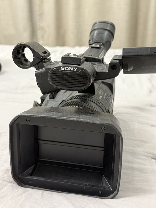 Видеокамера Sony NX Cam 5E