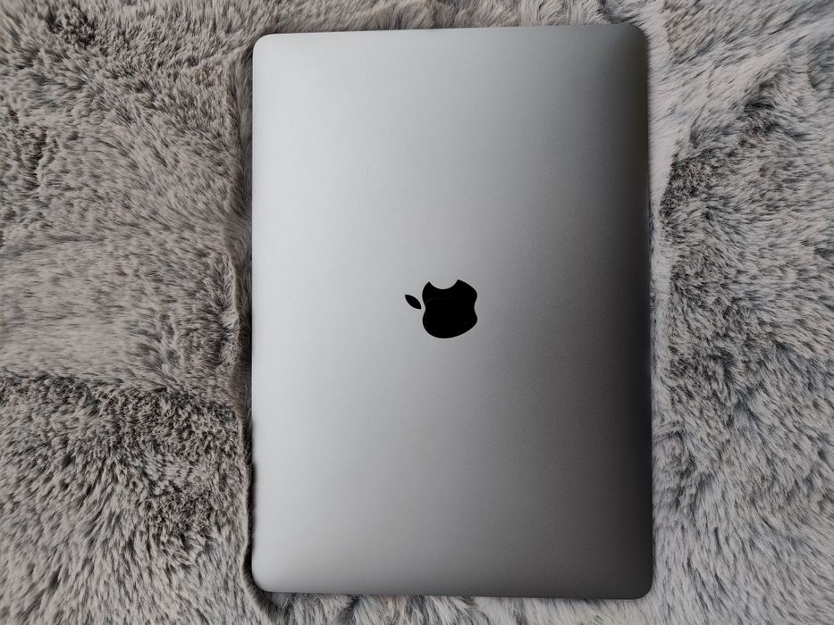 Apple MacBook 13" Pro 2020 4 Thunderbolts TouchBar i5 16gb ram, 512gb