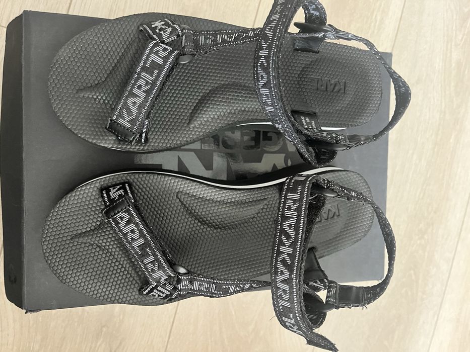 Sandale Karl Lagerfeld marimea 37