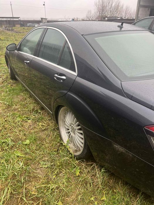 Mercedes S Class W211
