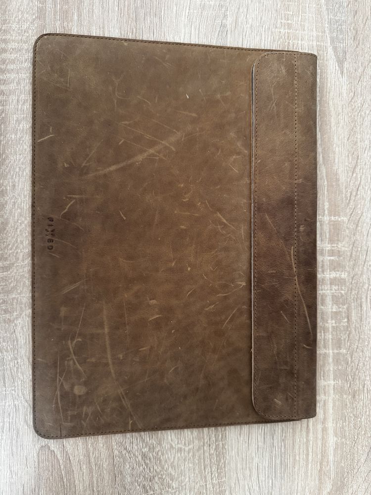 Husa Laptop Fixed Oxford MacBook Air / Pro 13” din Piele Maro