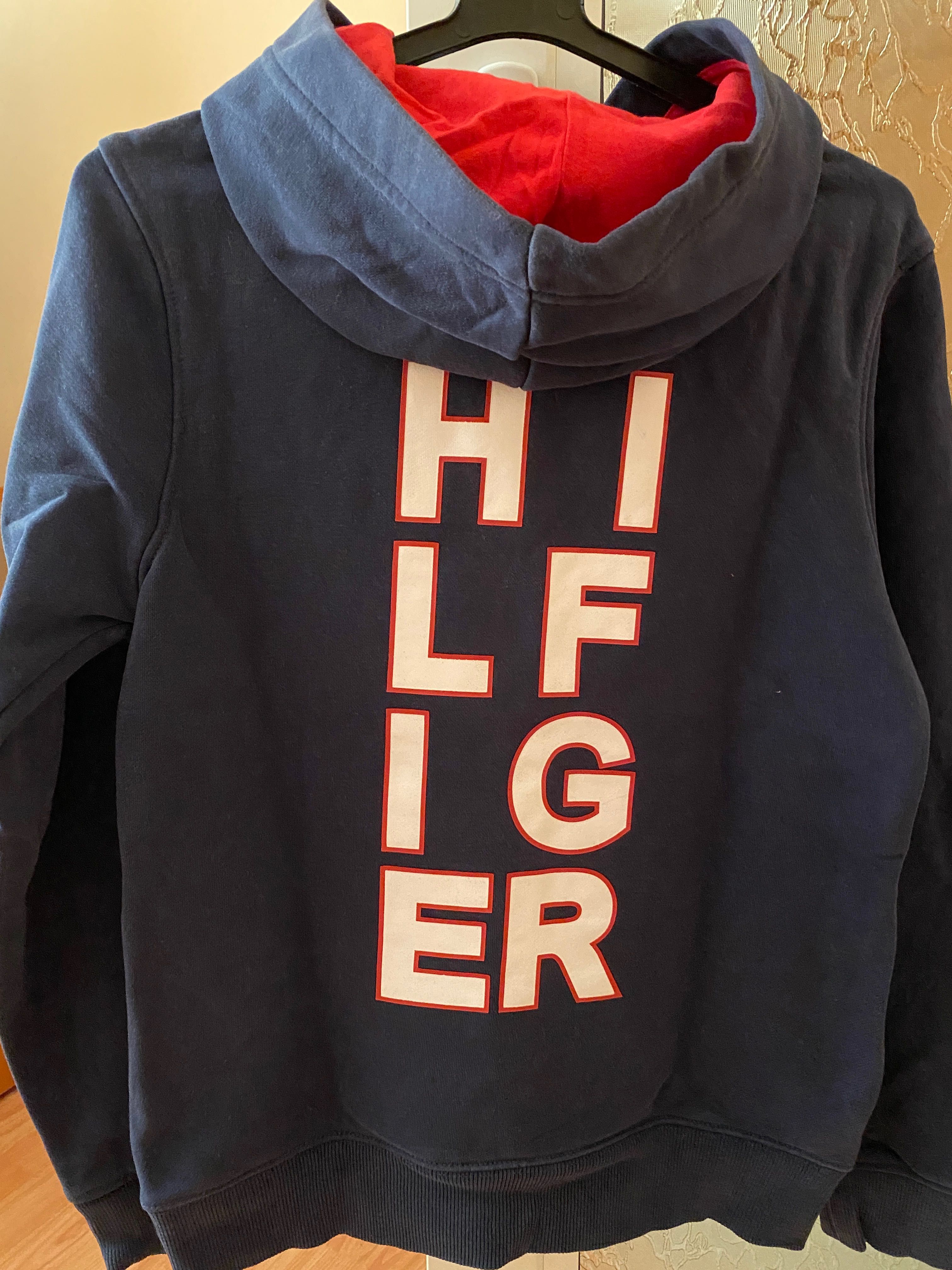 Tommy Hilfiger  суичър