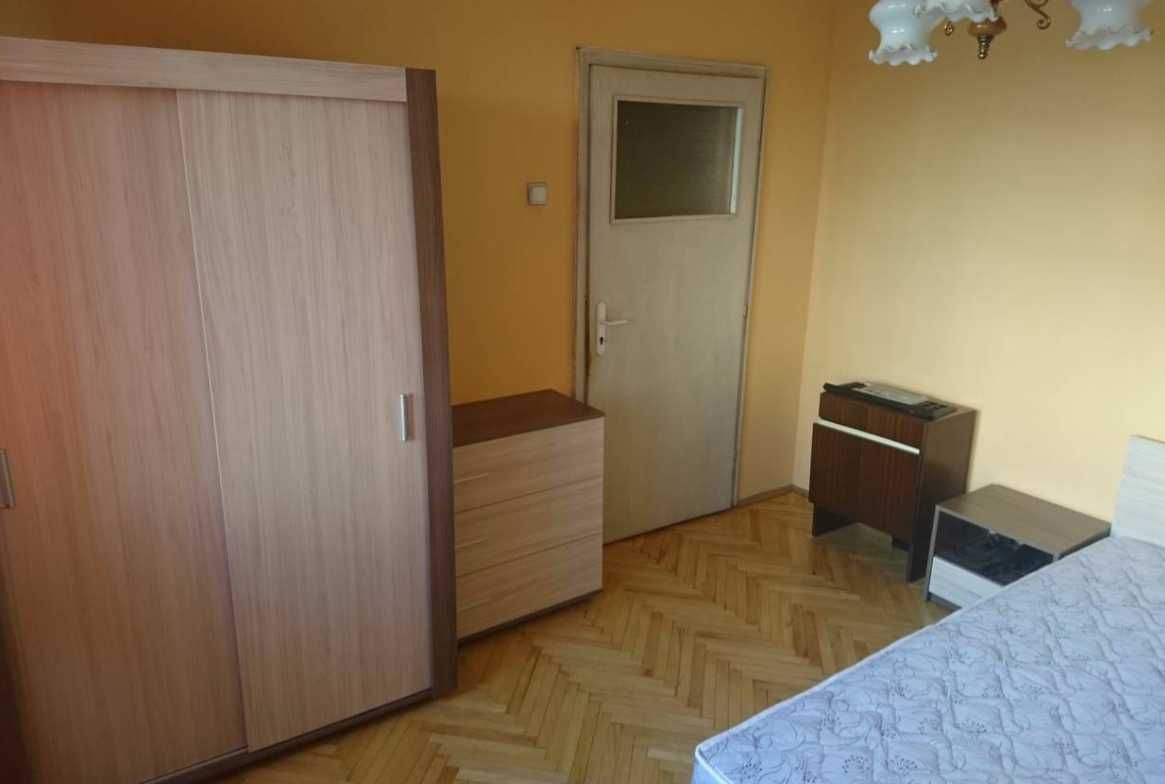 Дава се под наем Двустаен апартамент в Бургас, Славейков - 60 кв.м за 165 € - Снимка #3