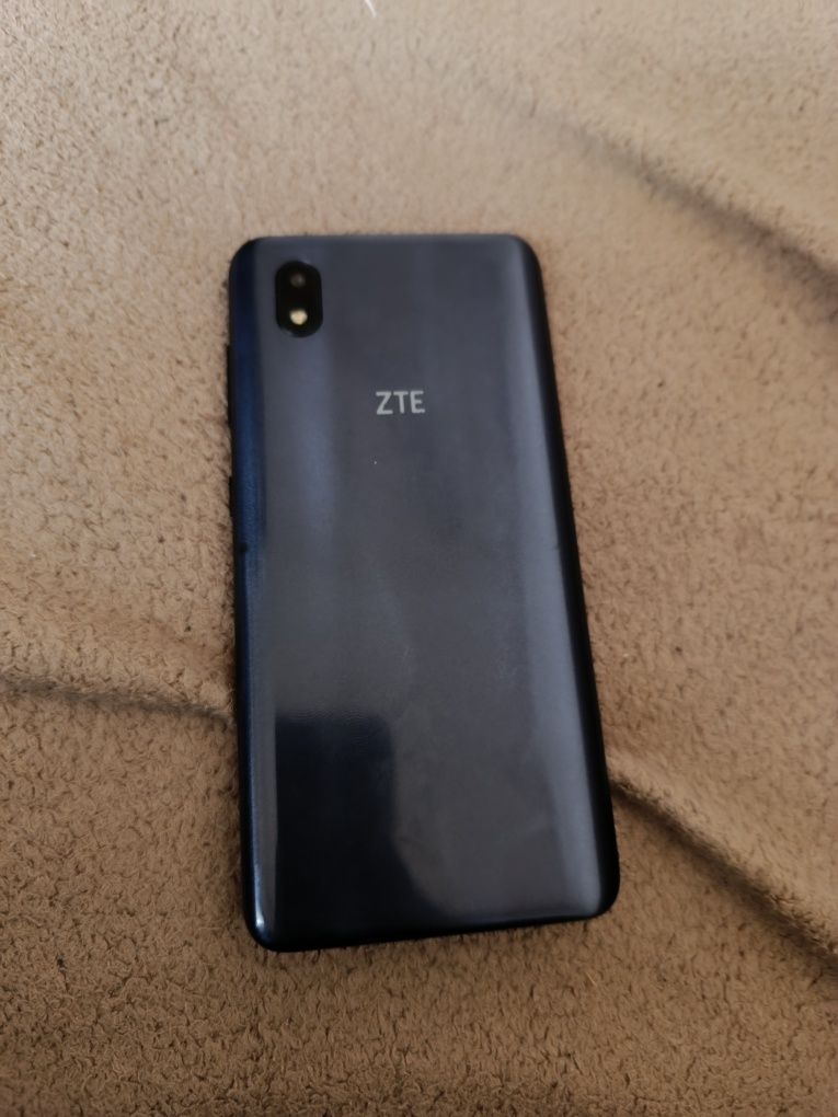 Продаётся телефон zte