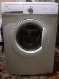 Mașină de spălat Zanussi pentru piese , motor defect