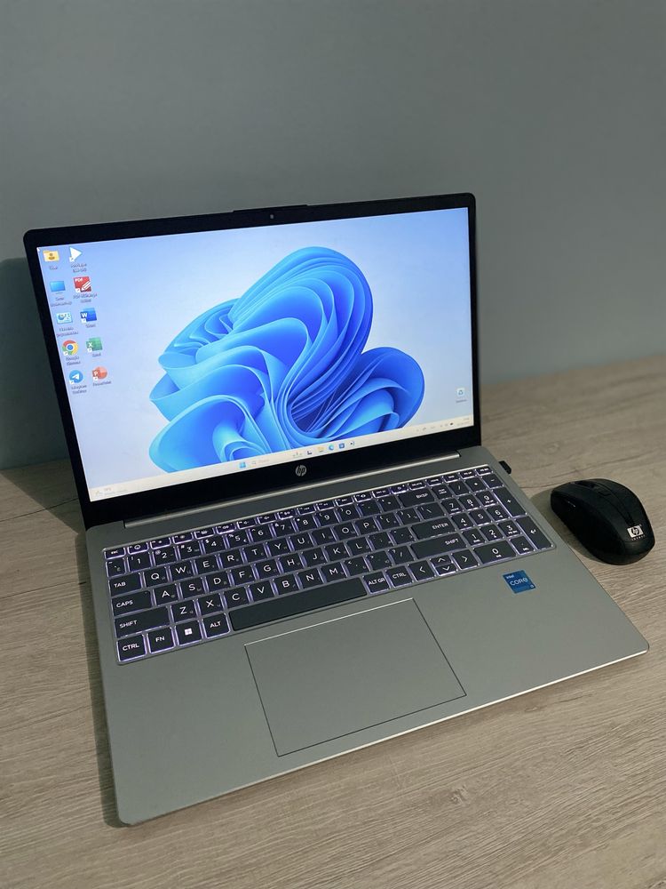 Noutbook intel CORE i3