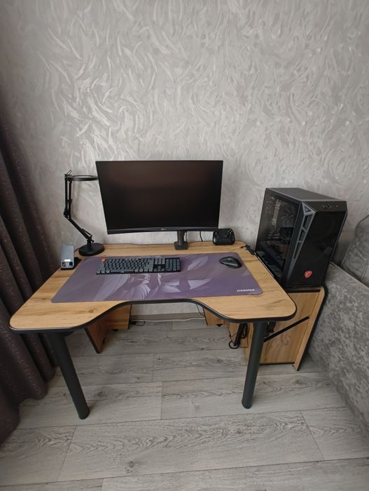 Стол компьютерный с тумбой