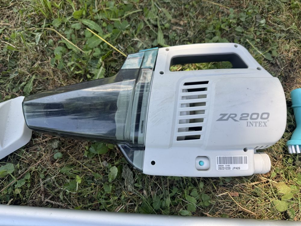 Прахосмукачка за басейн Intex ZR 200