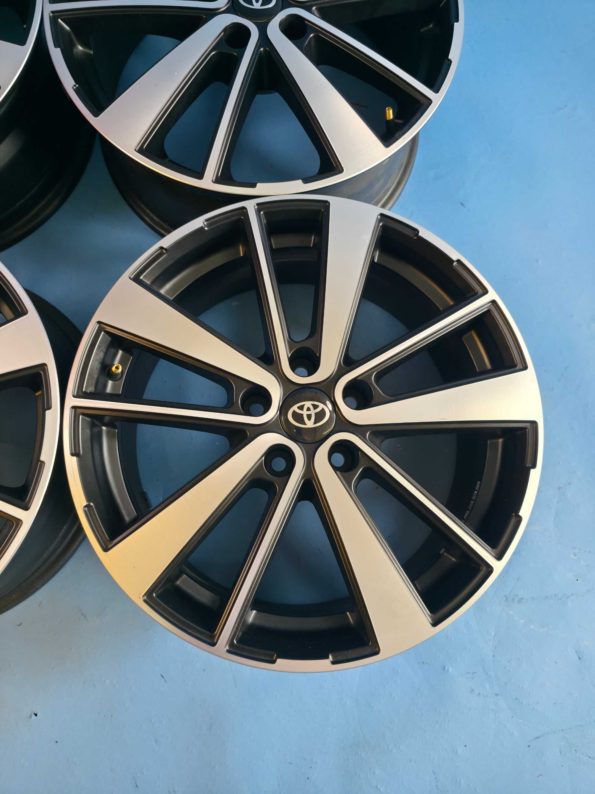 Jante Aliaj 5x114.3 18'' Toyota Corolla Camry CH-R Corolla CROSS NOI