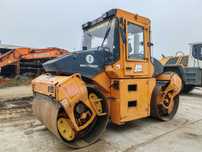 Cilindru compactor pentru asfalt Bomag BW 174 AD Accept test