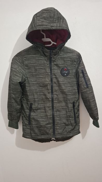 Geaca băiețel marime 10 ani