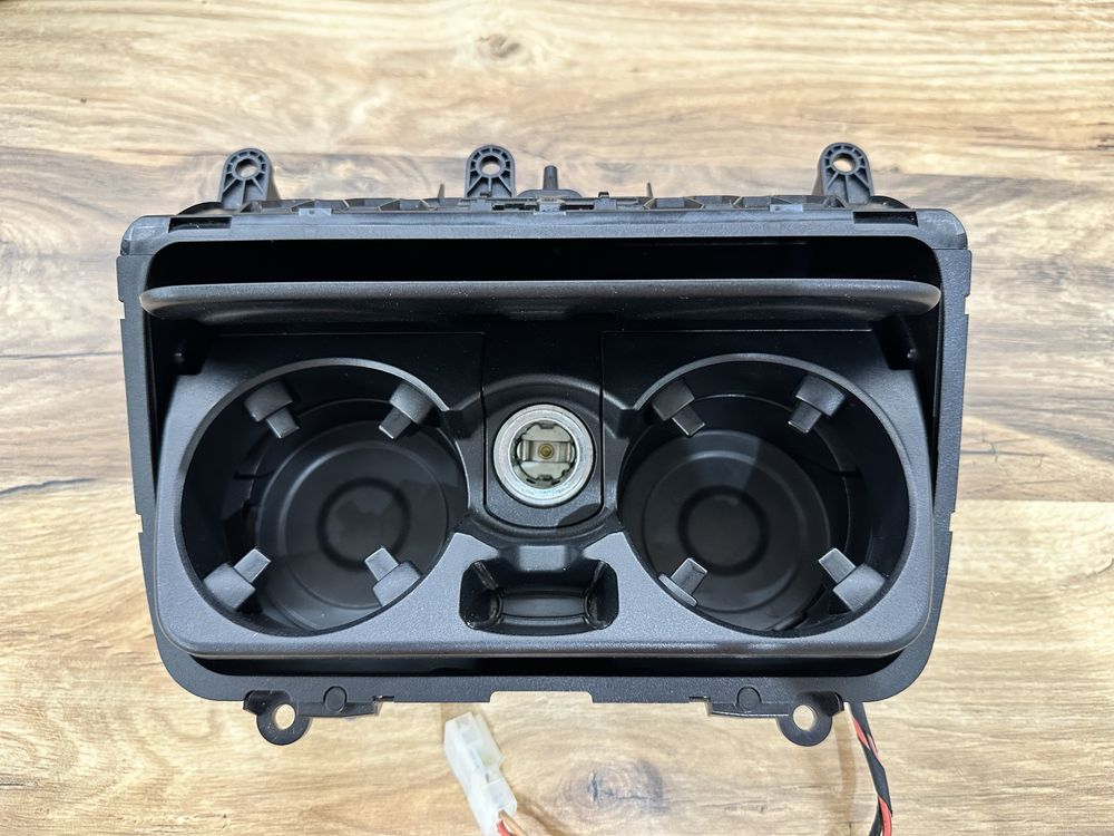 Поставка за чаши за BMW F10 F11 cupholder БМВ ф10 ф11