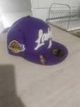 Баскетболна шапка на NBA Lakers!