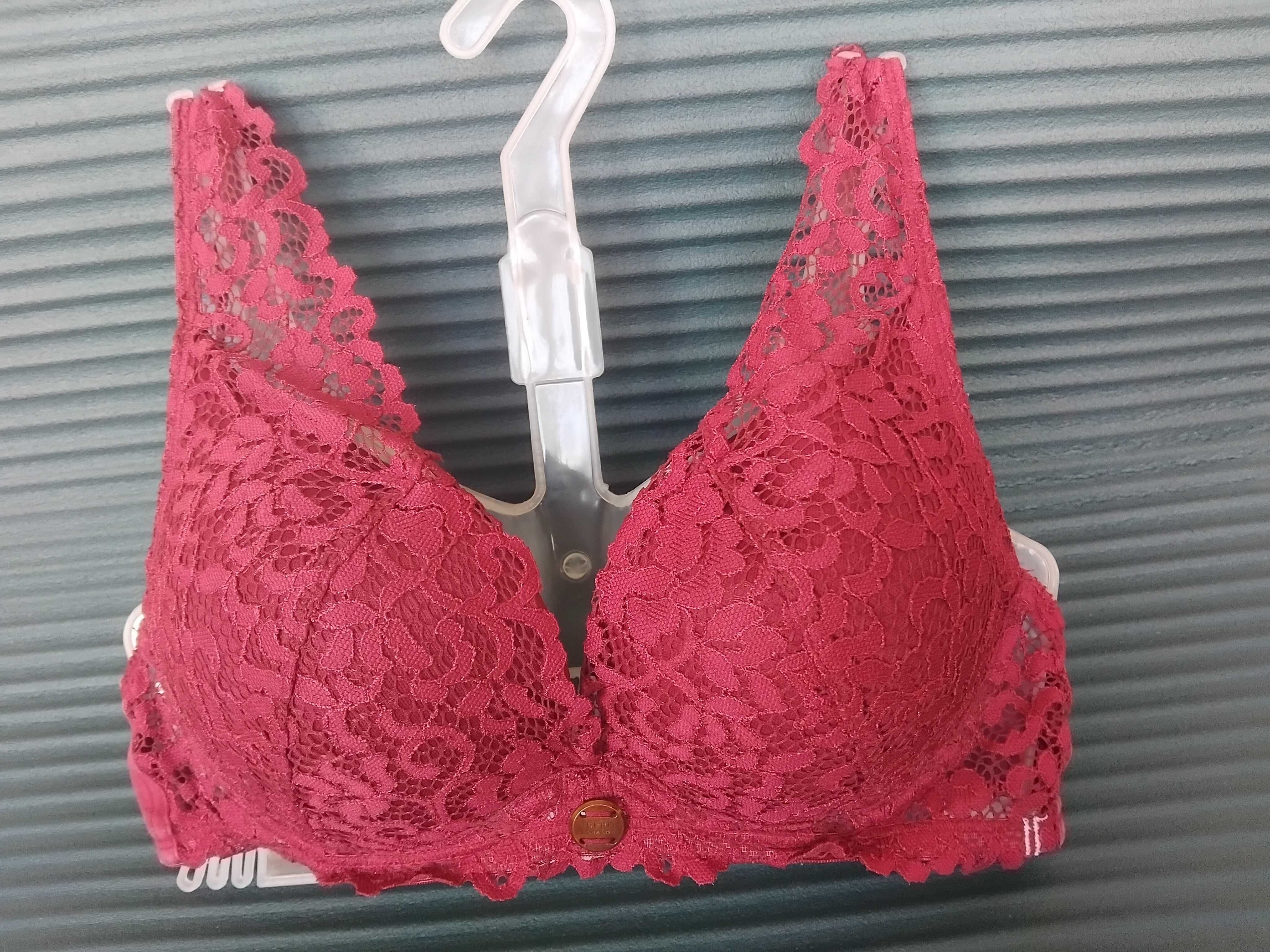 ESPRIT оригинален сутиен, 75В - перфектно оформящ бюста