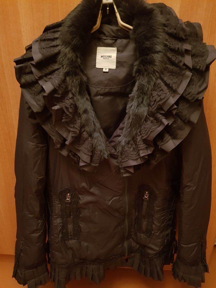 Женский куртка-пуховик  Moschino