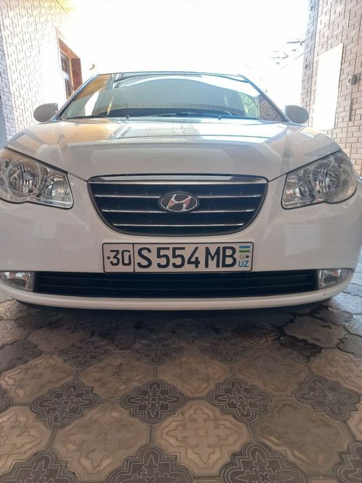 Хюндай аванте машинаси сотилади