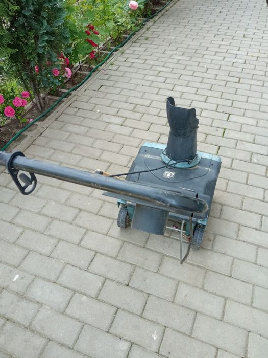 Masina electrica freza de dazepezit asgatec sf1600