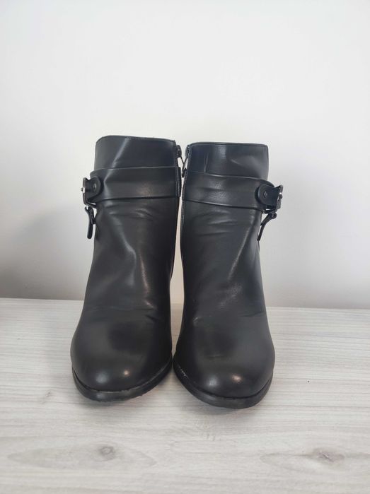 Черни високи боти